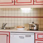Pierre & Port Apart-hotel Bandol